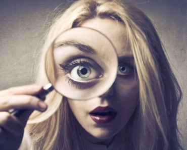 How to discover trends in real time via web and social networks